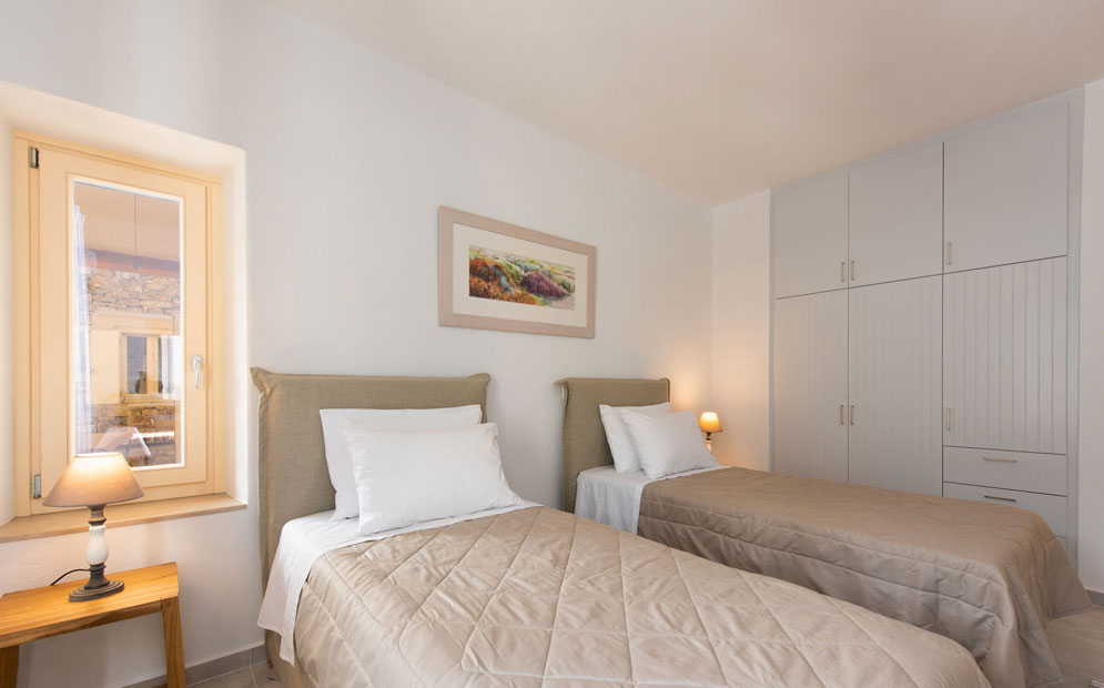 Το δεύτερο υπνοδωμάτιο του διαμερίσματος Petra 2